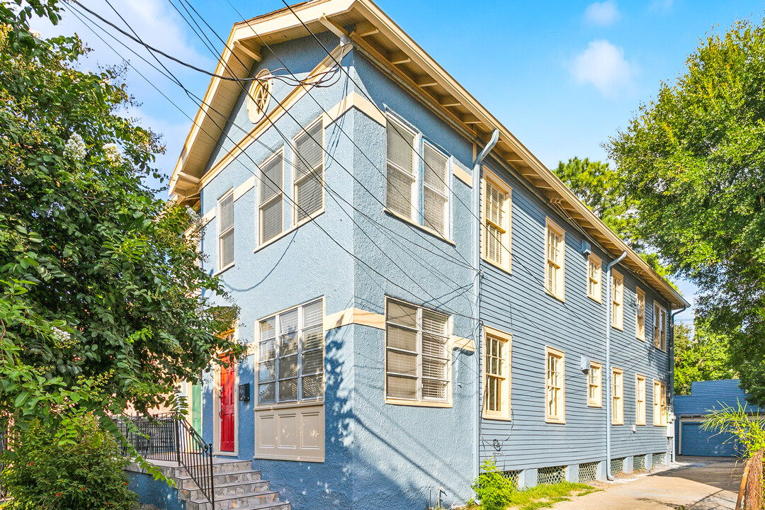 2211 Broadway St in New Orleans, LA - Foto de edificio