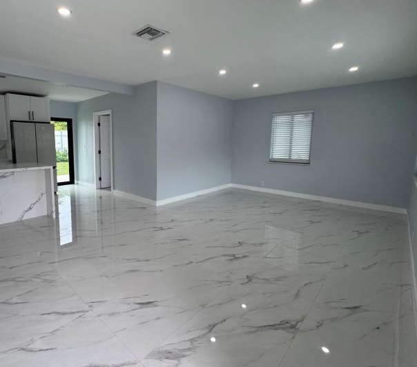 16440 NE 10th Ave in North Miami Beach, FL - Building Photo - Building Photo