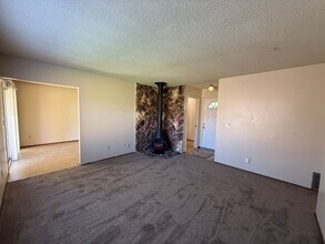 7282 Dutch Flat Dr in North Highlands, CA - Building Photo - Building Photo
