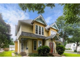 1430 Madison St NE in Minneapolis, MN - Building Photo