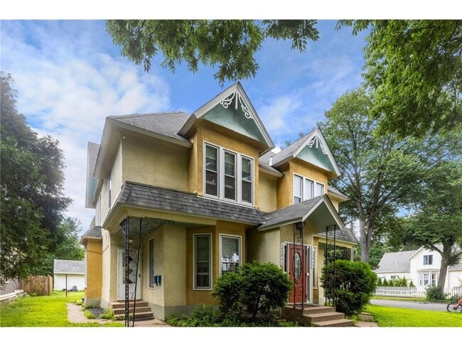 property at 1430 Madison St NE