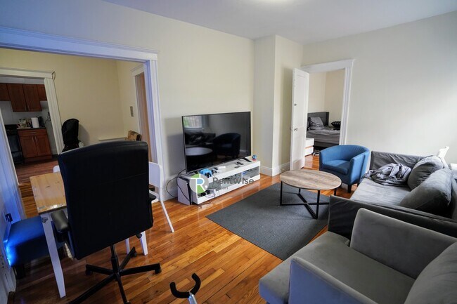 1630 Commonwealth Ave in Boston, MA - Building Photo - Building Photo