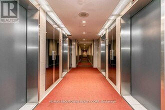 285-1285 Enfield Pl in Mississauga, ON - Building Photo - Building Photo