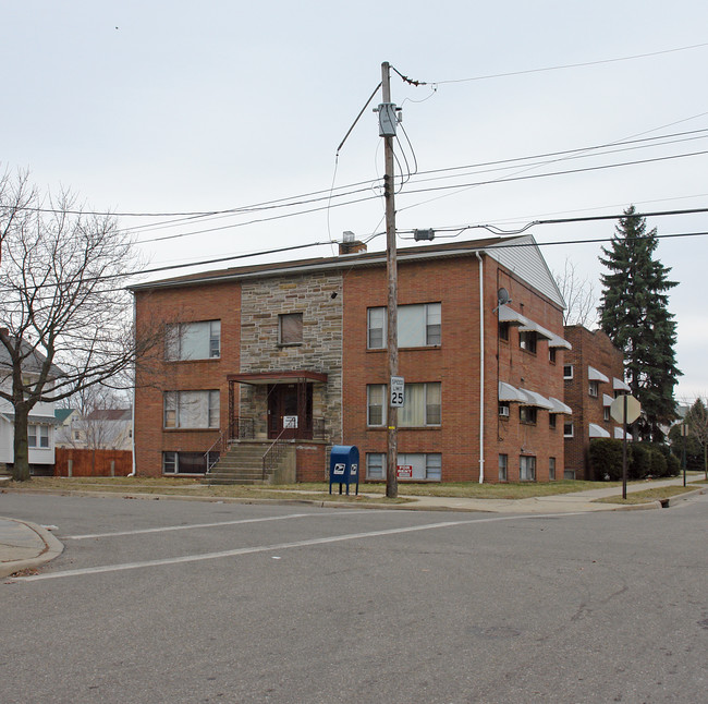 808 Florida Ave in Akron, OH - Building Photo - Building Photo