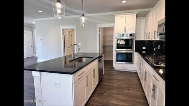 623 Muscadine Ln in Aberdeen, NC - Building Photo - Building Photo