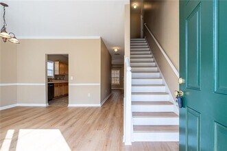 32 Brookvalley Ct W in Dallas, GA - Foto de edificio - Building Photo