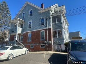 7 Allen St in Plymouth, CT - Building Photo