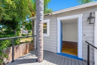 2724 Treat St in San Diego, CA - Building Photo - Building Photo