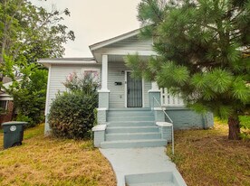 1711 Center Way S in Birmingham, AL - Building Photo