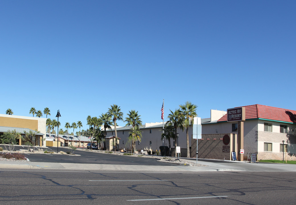 Springhaven RV Resorts in Mesa, AZ - Foto de edificio