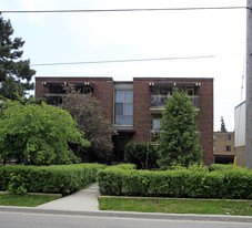 9 Meadowbrook Rd Apartments