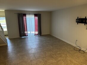 210 Sharon Ct in Mary Esther, FL - Building Photo - Building Photo