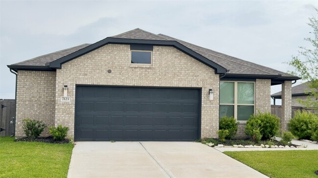 property at 7123 Glennwick Grv Ln