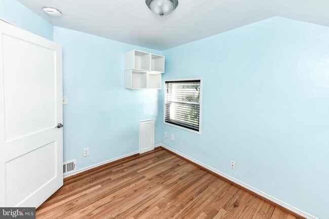 property at 1028 S Edison St