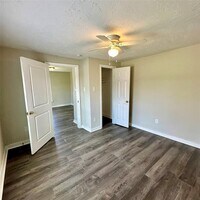 4832 Sayers St photo'