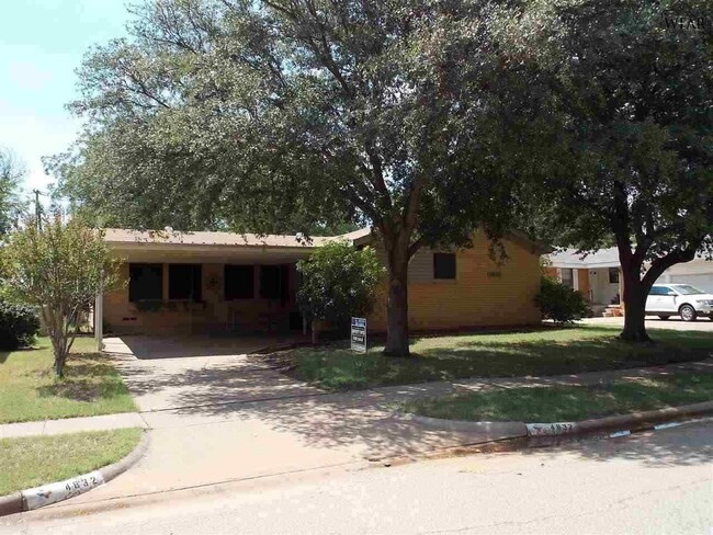 property at 4632 Pendleton Dr