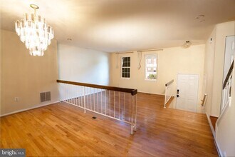 18932 Treebranch Terrace in Germantown, MD - Building Photo - Building Photo