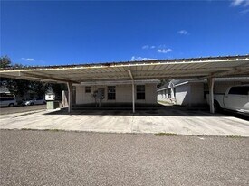 15 Toledo Ave in Edinburg, TX - Building Photo