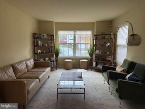 283 Fountayne Ln in Trenton, NJ - Building Photo - Building Photo