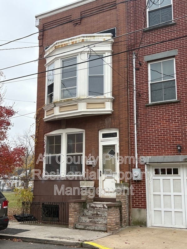property at 67 1/2 Bellevue Ave