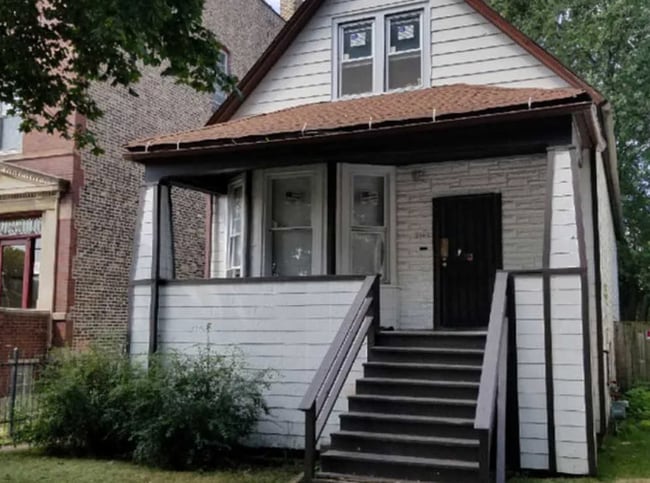 property at 7840 S Marquette Ave