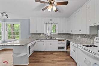 1307 Ash Ln in Kilgore, TX - Building Photo - Building Photo