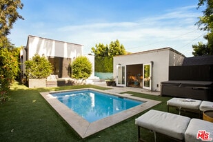 0 N Edinburgh Ave in West Hollywood, CA - Building Photo