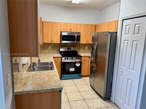 8424 NW 139th Terrace in Miami Lakes, FL - Building Photo - Building Photo