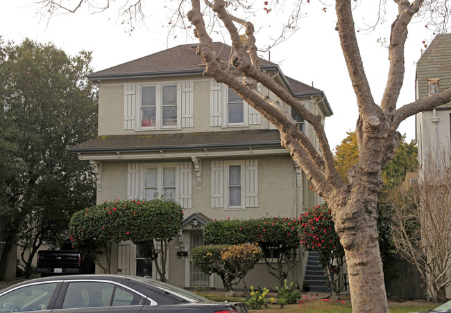 2508 Central Ave in Alameda, CA - Building Photo - Building Photo