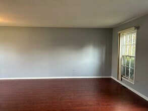 1312 Darlington Ct in Hoffman Estates, IL - Building Photo - Building Photo