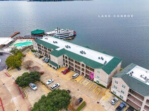 7039 Kingston Cove Ln, Unit 110 in Willis, TX - Building Photo - Building Photo