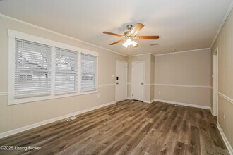 9732 Sue Helen Dr in Louisville, KY - Building Photo - Building Photo