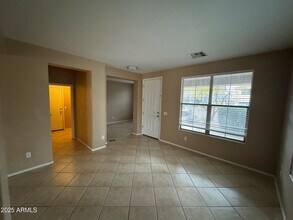 2418 W Florentine Rd in Phoenix, AZ - Building Photo - Building Photo
