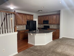 2585 Maple Leaf Terrace in Cumming, GA - Building Photo - Building Photo