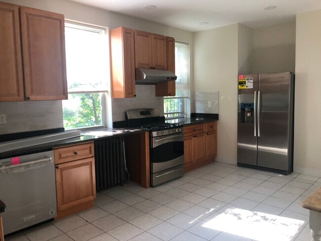 16 Copenger St, Unit 2 in Boston, MA - Building Photo - Building Photo