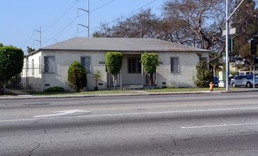 1129-1131 Centinela Ave in Inglewood, CA - Foto de edificio - Building Photo