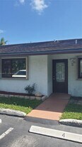 2638 Taylor St in Hollywood, FL - Building Photo