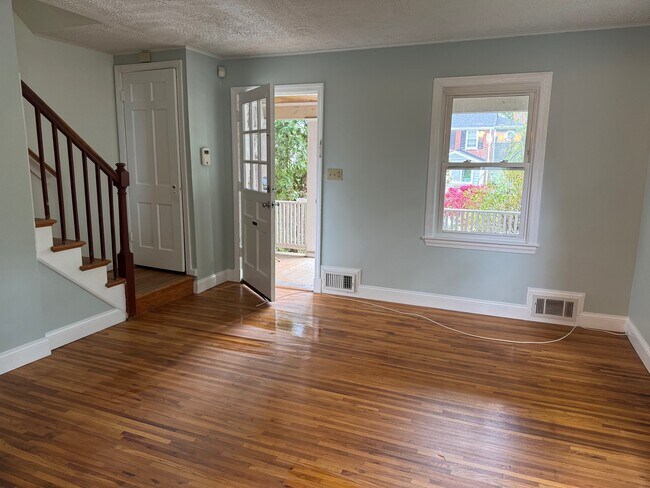 6019 Monticello Rd in Alexandria, VA - Building Photo - Building Photo