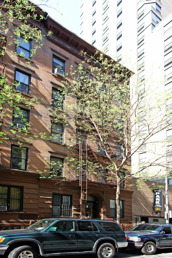 210 W 88th St in New York, NY - Building Photo - Building Photo