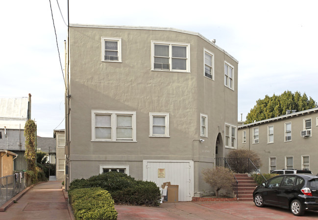 1535 Everett St in Alameda, CA - Foto de edificio - Building Photo