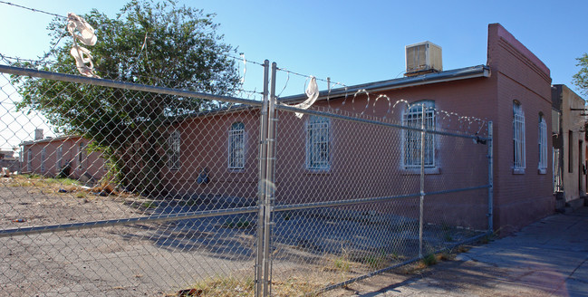 310 Park St in El Paso, TX - Foto de edificio - Building Photo