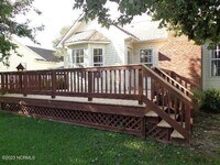 331 Richmond Dr photo'