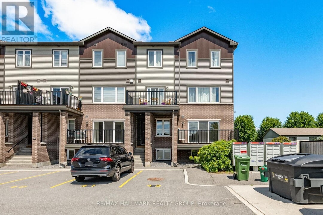 415-415 Eldorado Private in Ottawa, ON - Building Photo