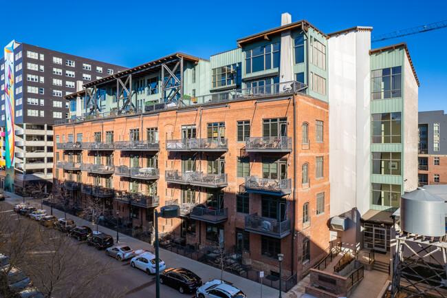 WaterTower Lofts in Denver, CO - Foto de edificio - Building Photo