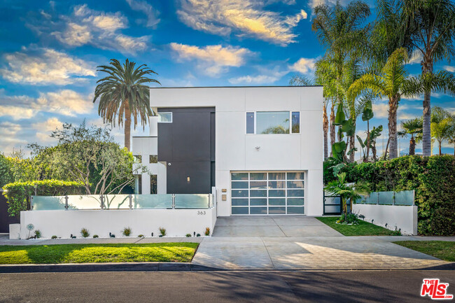 363 N Sweetzer Ave in Los Angeles, CA - Building Photo - Building Photo