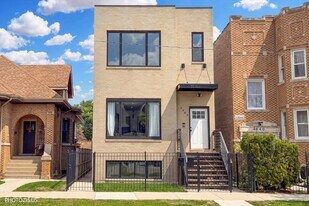 4942 W Belden Ave in Chicago, IL - Building Photo