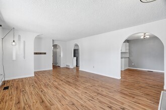 11721 N Lincoln Ct in Spokane, WA - Building Photo - Building Photo