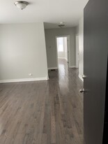 8414 S Cregier Ave, Unit 1 north in Chicago, IL - Building Photo