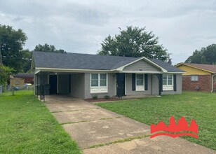 4613 White Fox St in Memphis, TN - Building Photo - Building Photo