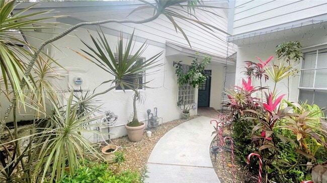 12263 SW 144th Terrace in Miami, FL - Building Photo - Building Photo